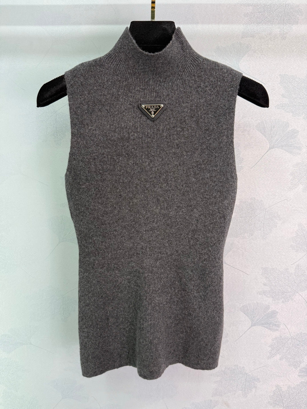 Poala Rosa Vest