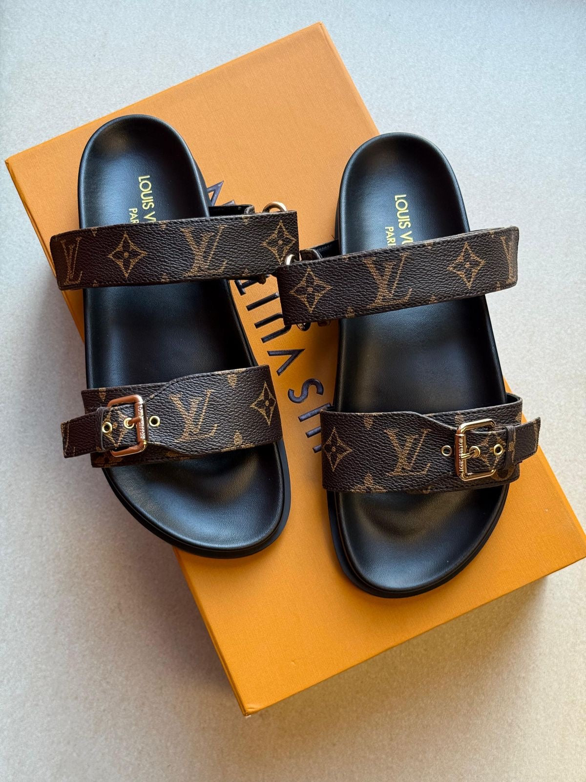 Loala Dixtra Slides