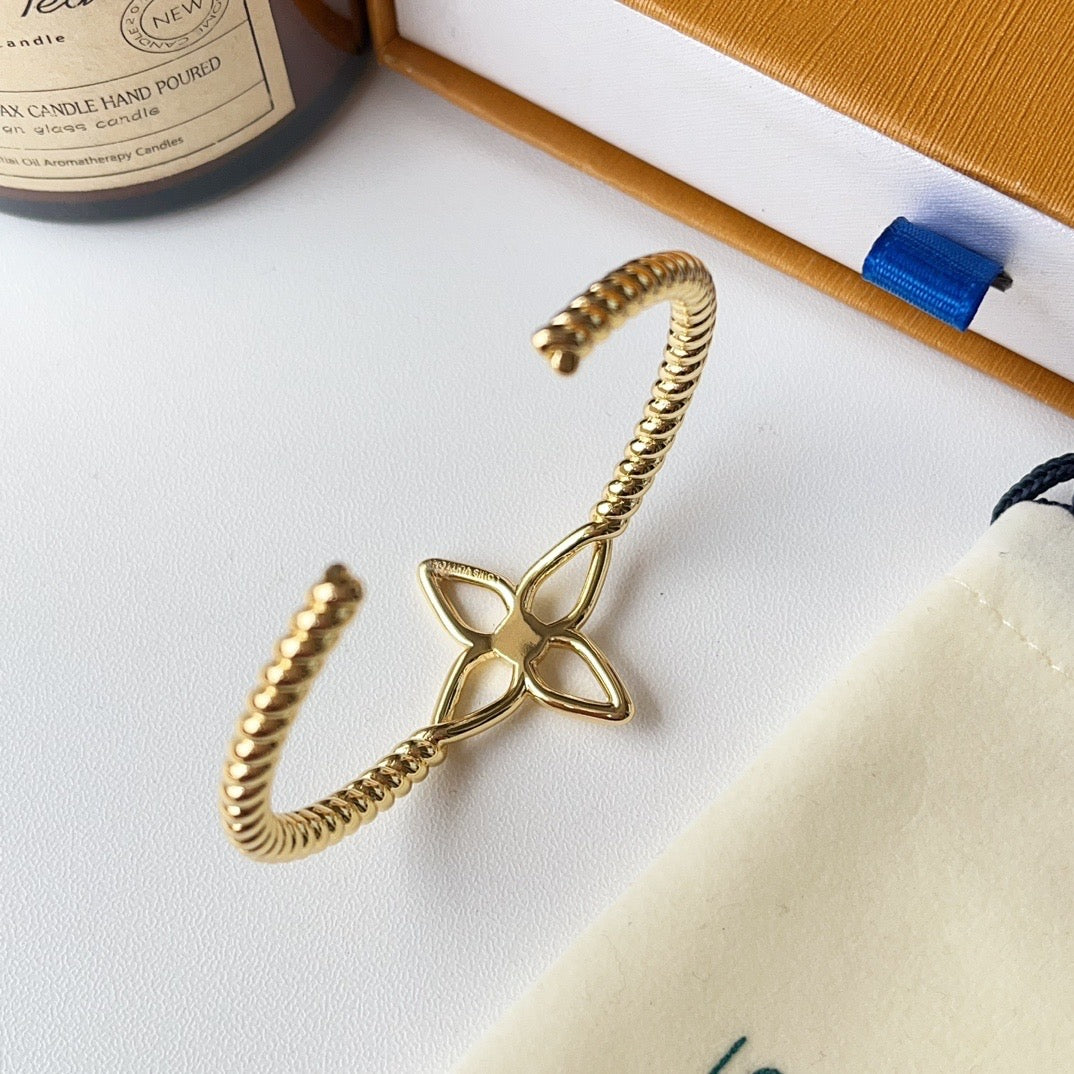 Loala Wretta Bracelet