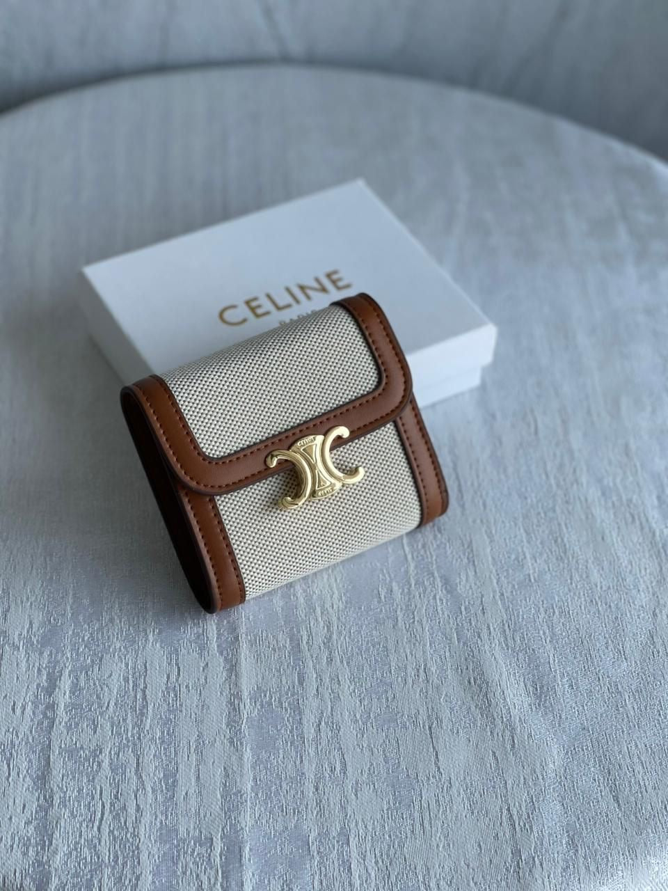Cala Card Holder