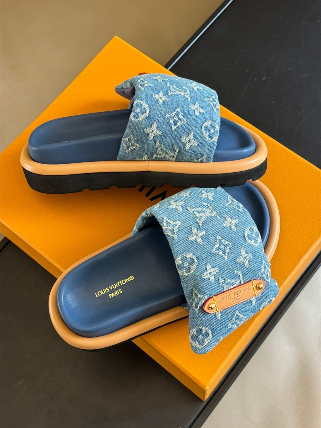 Loala Demi Slides