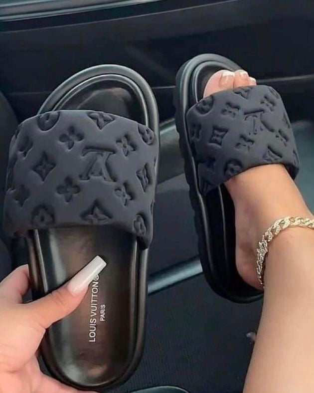 Loala Punta Slides