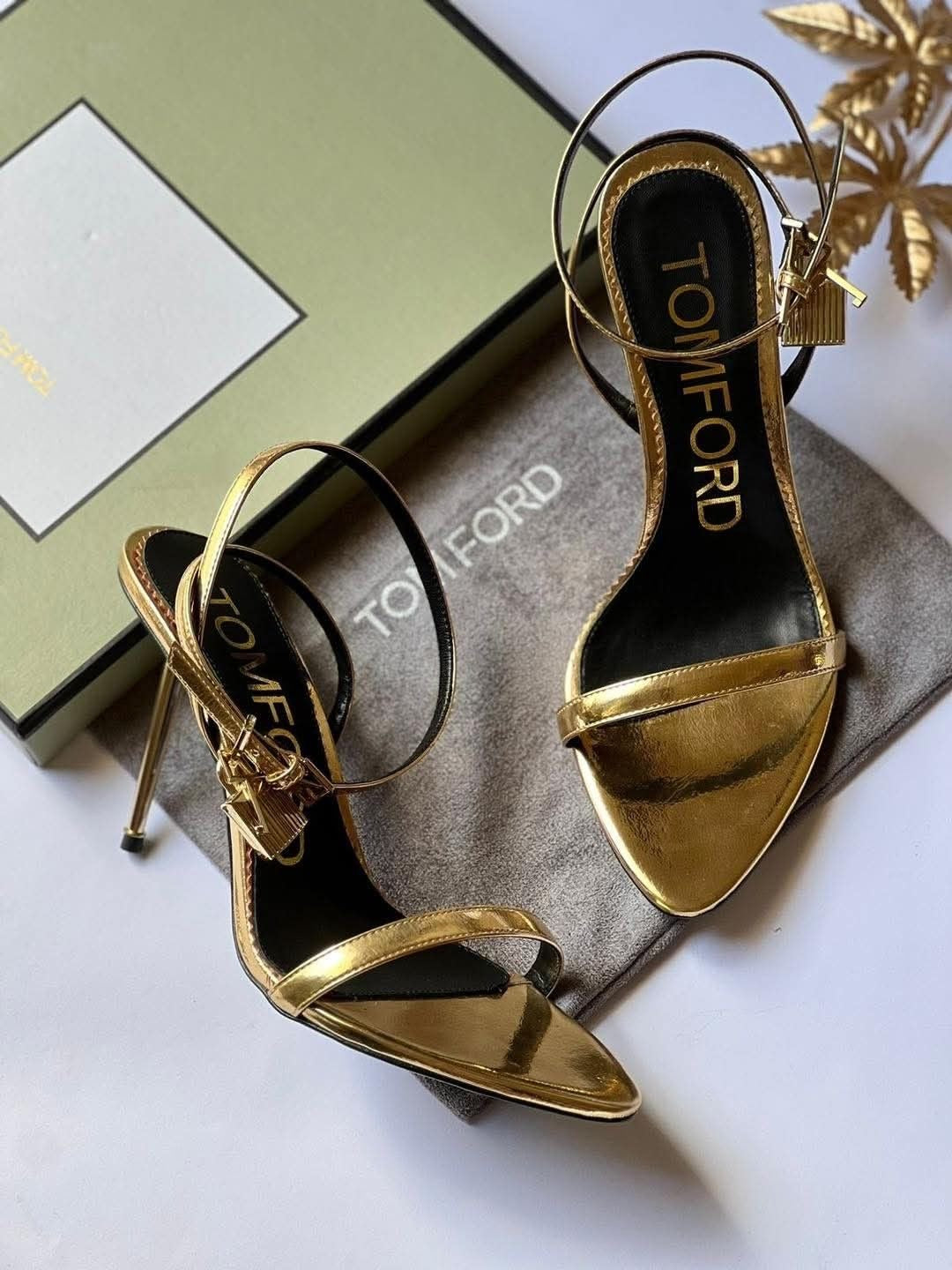 Truman Gina Heels