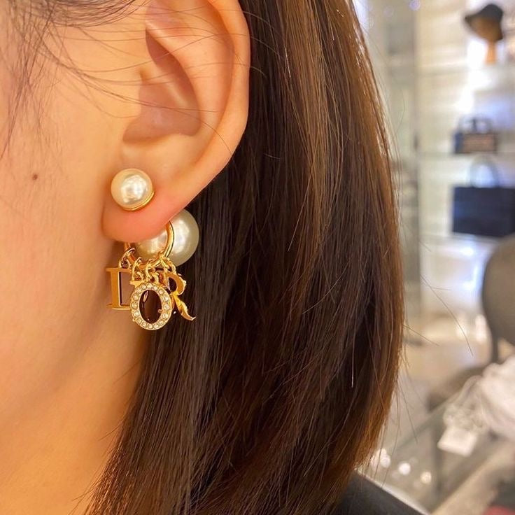 Dila Cluster Earrings