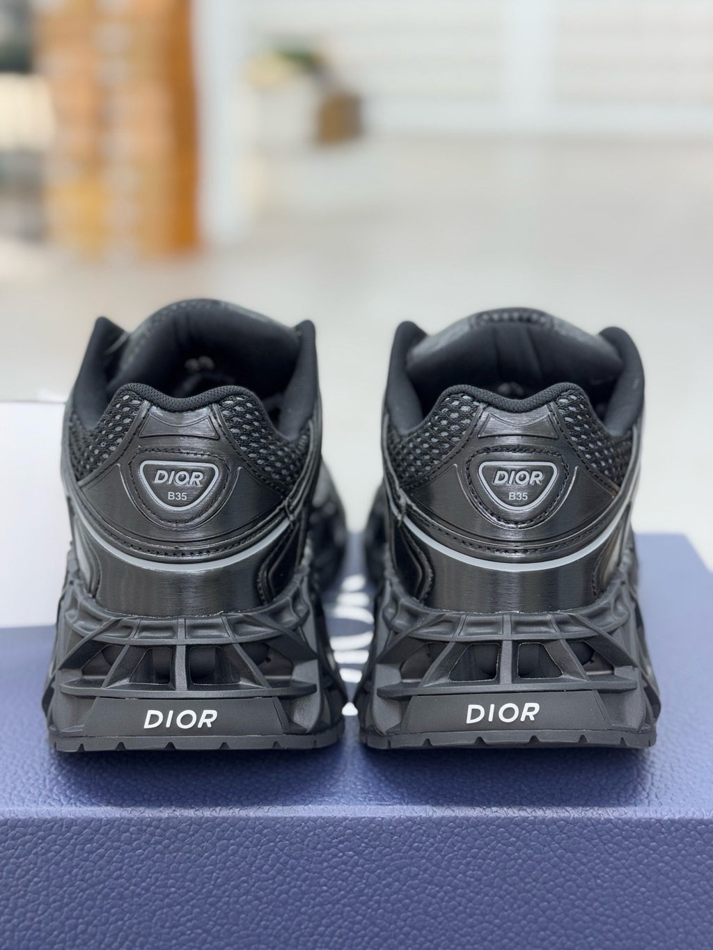Dila Reta Trainers