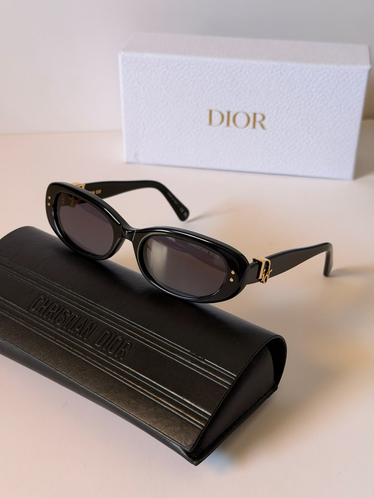 Dila Magenta Sunglasses