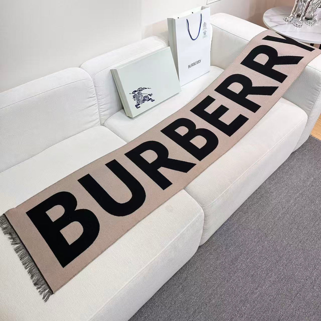 Bila Scarf