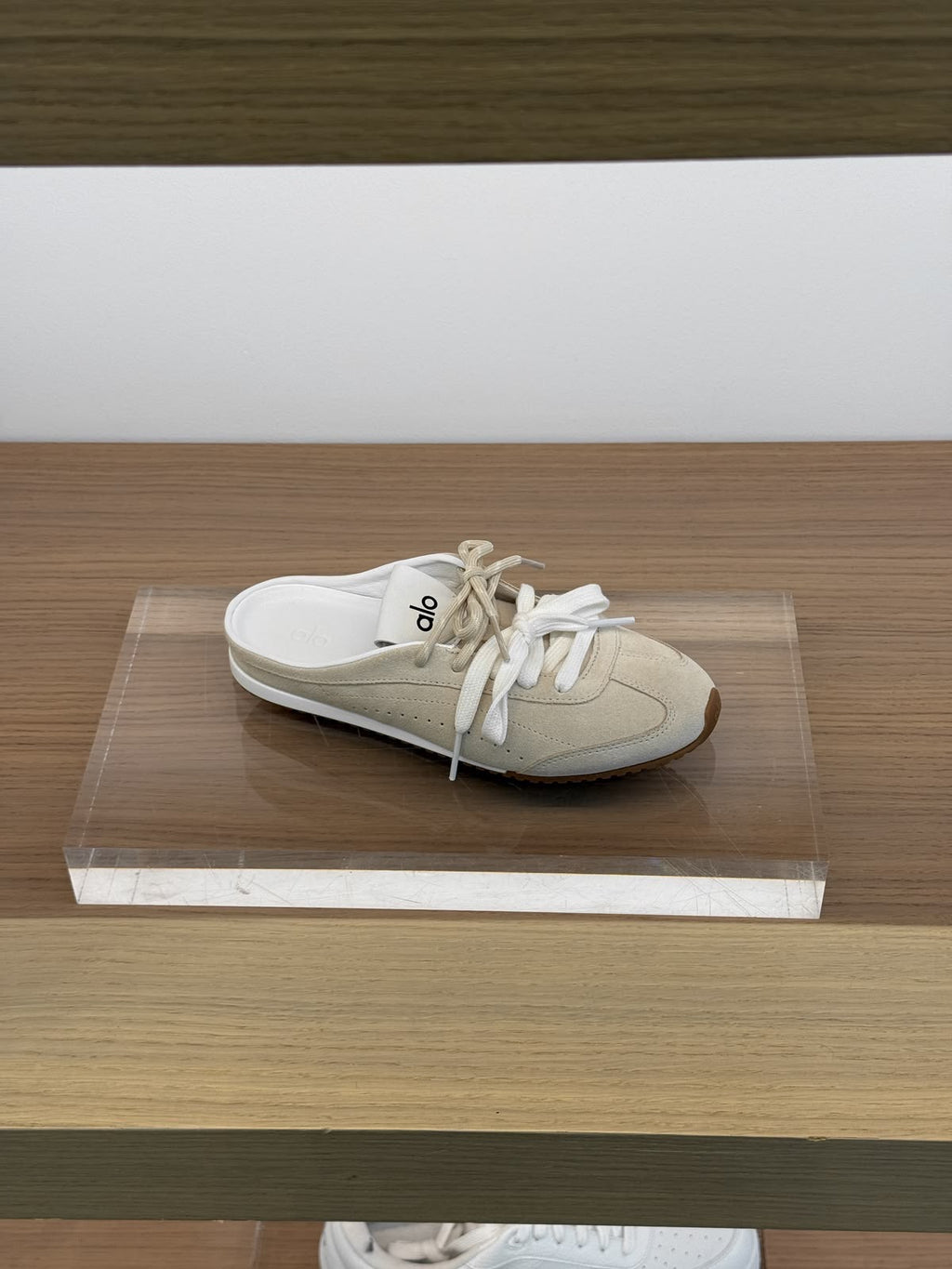 Alola Finca Sneakers