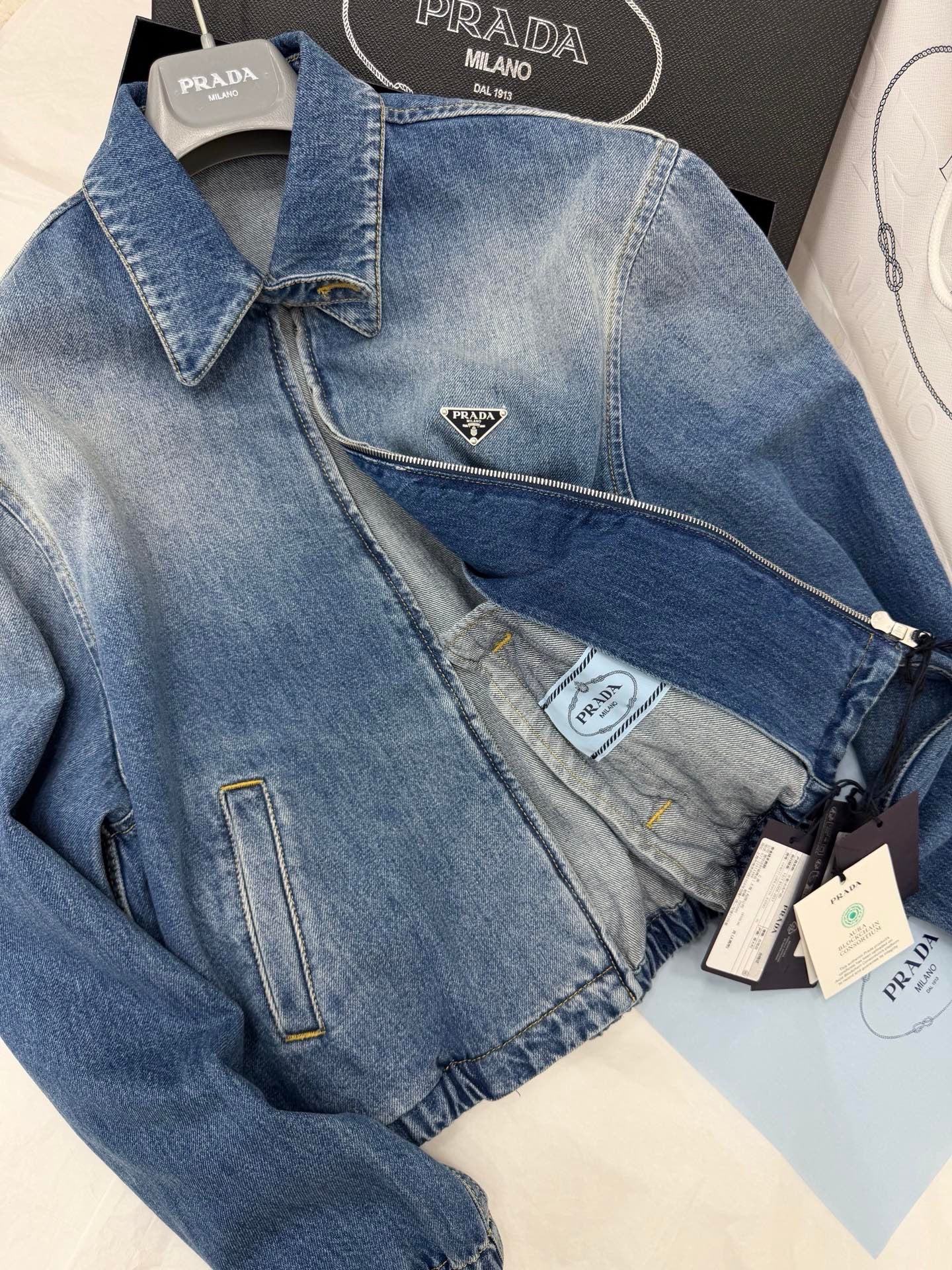 Poala Densi Jacket