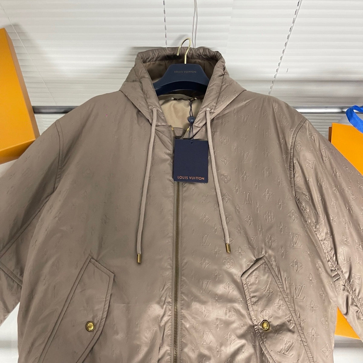 Luxina Bomber