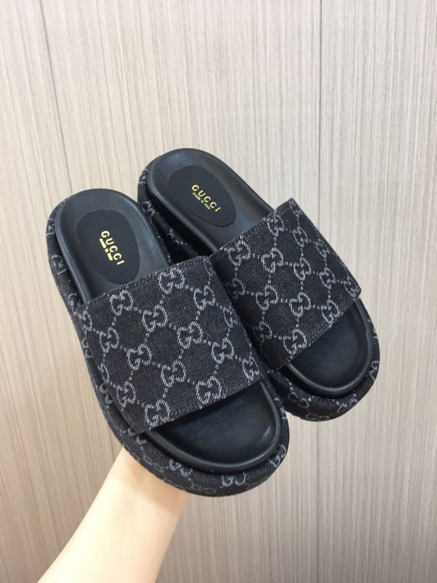 Gila Blake Slides