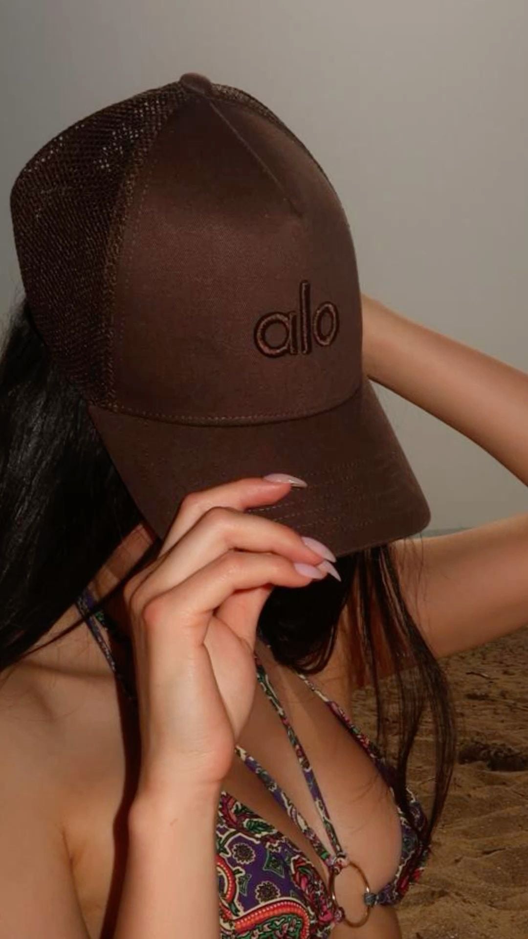 Aola Cap