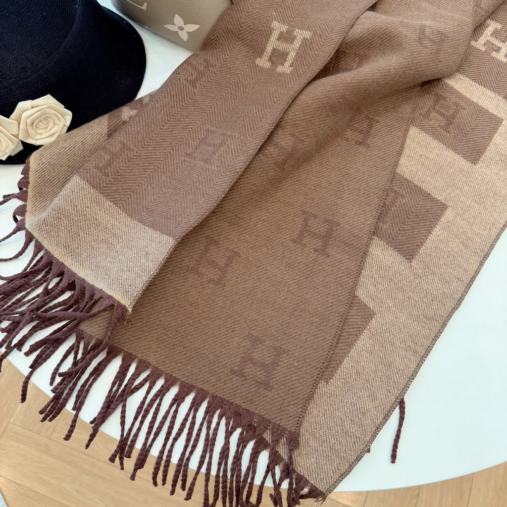 Hila Scarf