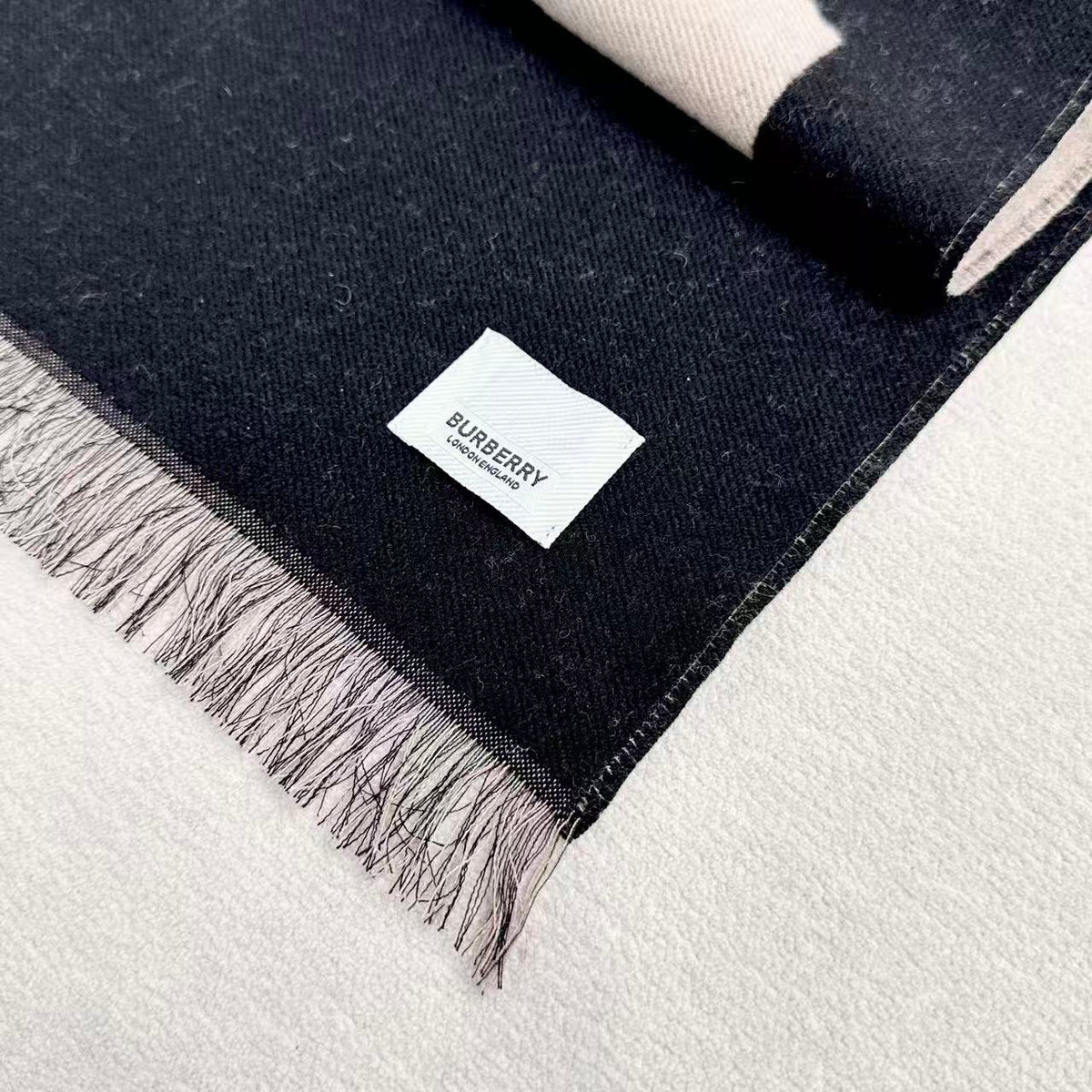 Bila Scarf
