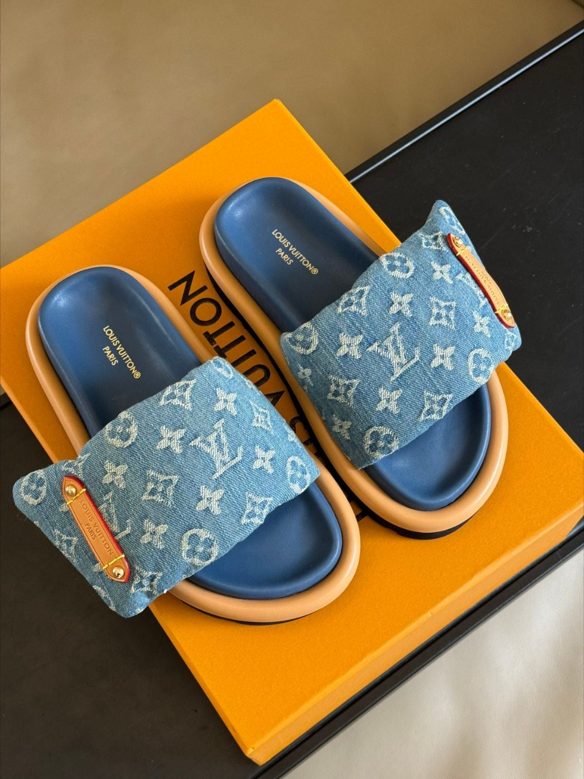 Loala Demi Slides