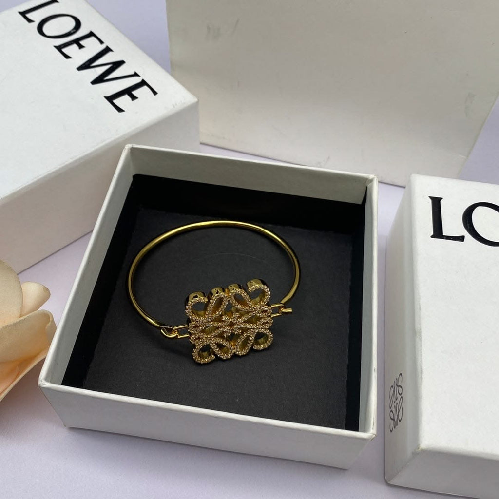 Lila Dextrum Bangle