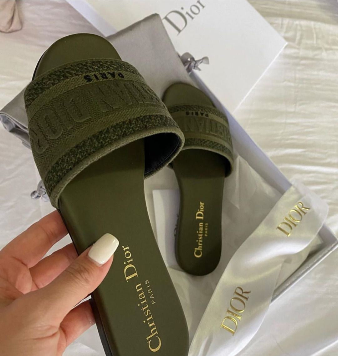 Diala Gafa Slides