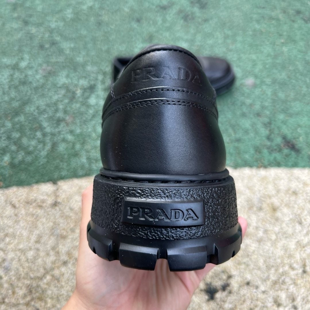 Paola Dinka Trainers