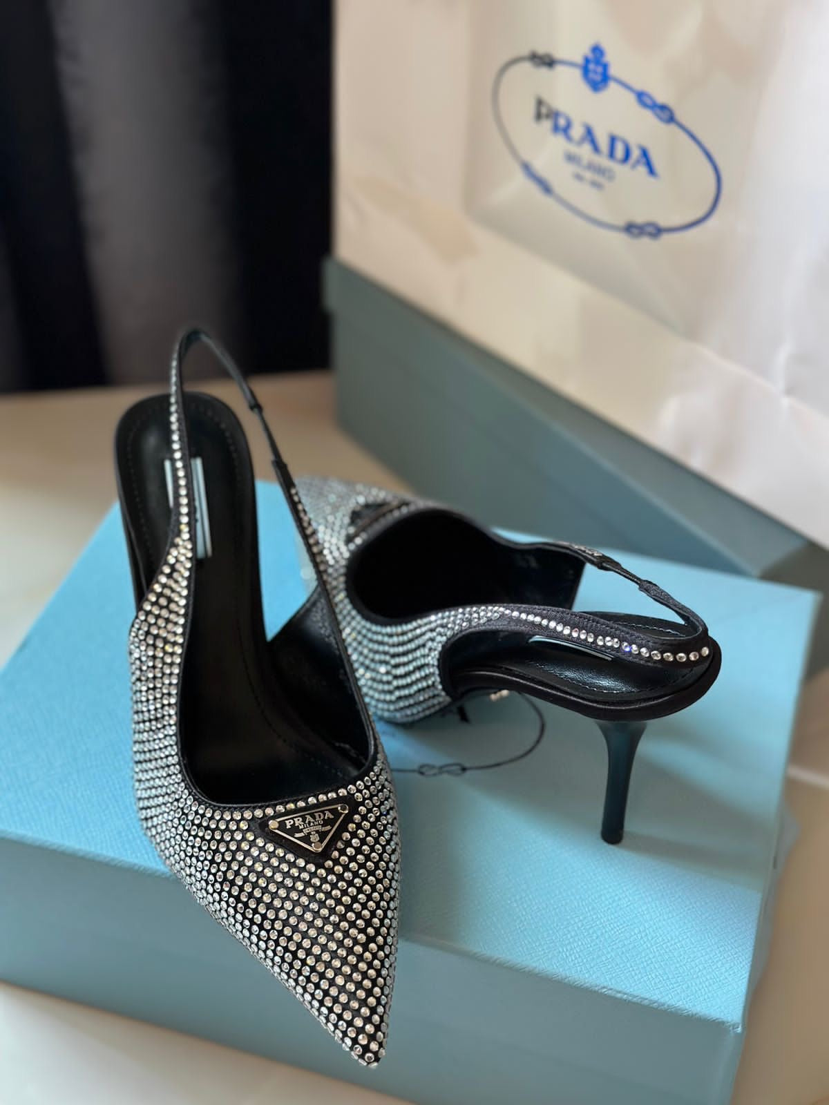 Paola Sinka Heels