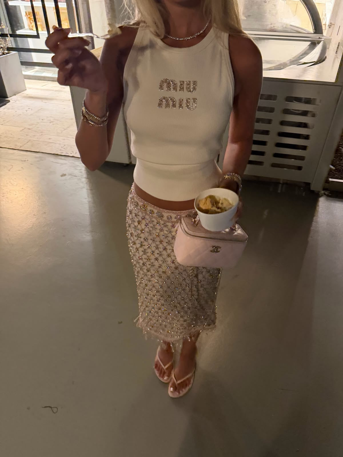 Mila Naja Vest