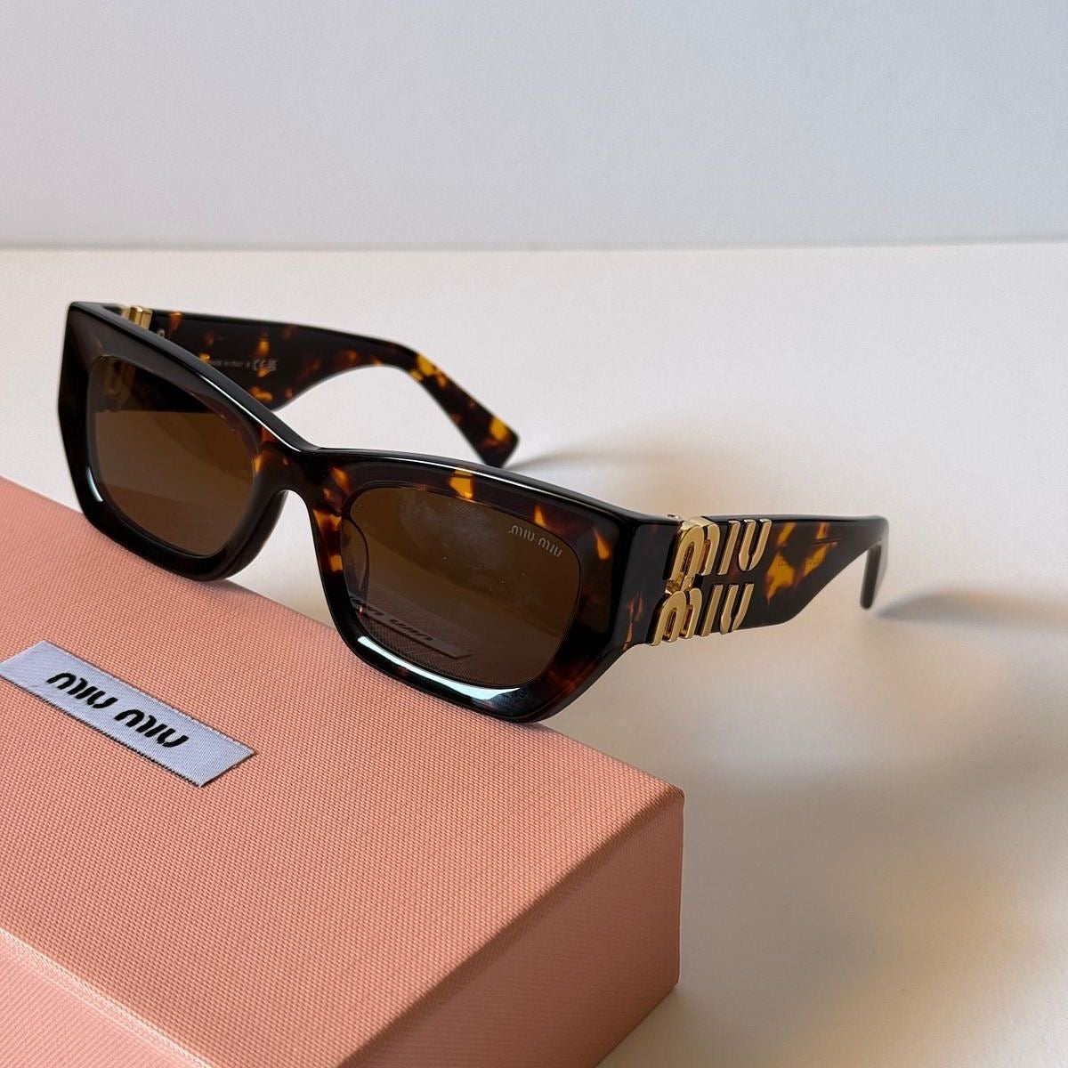 Mila Pinta Sunglasses