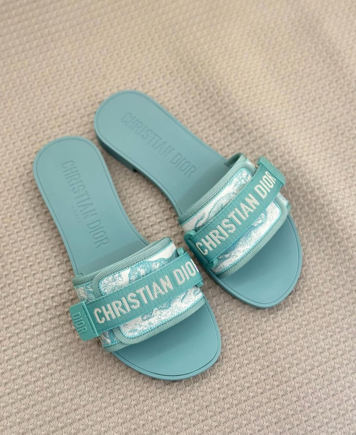 Diala Ratola Slides