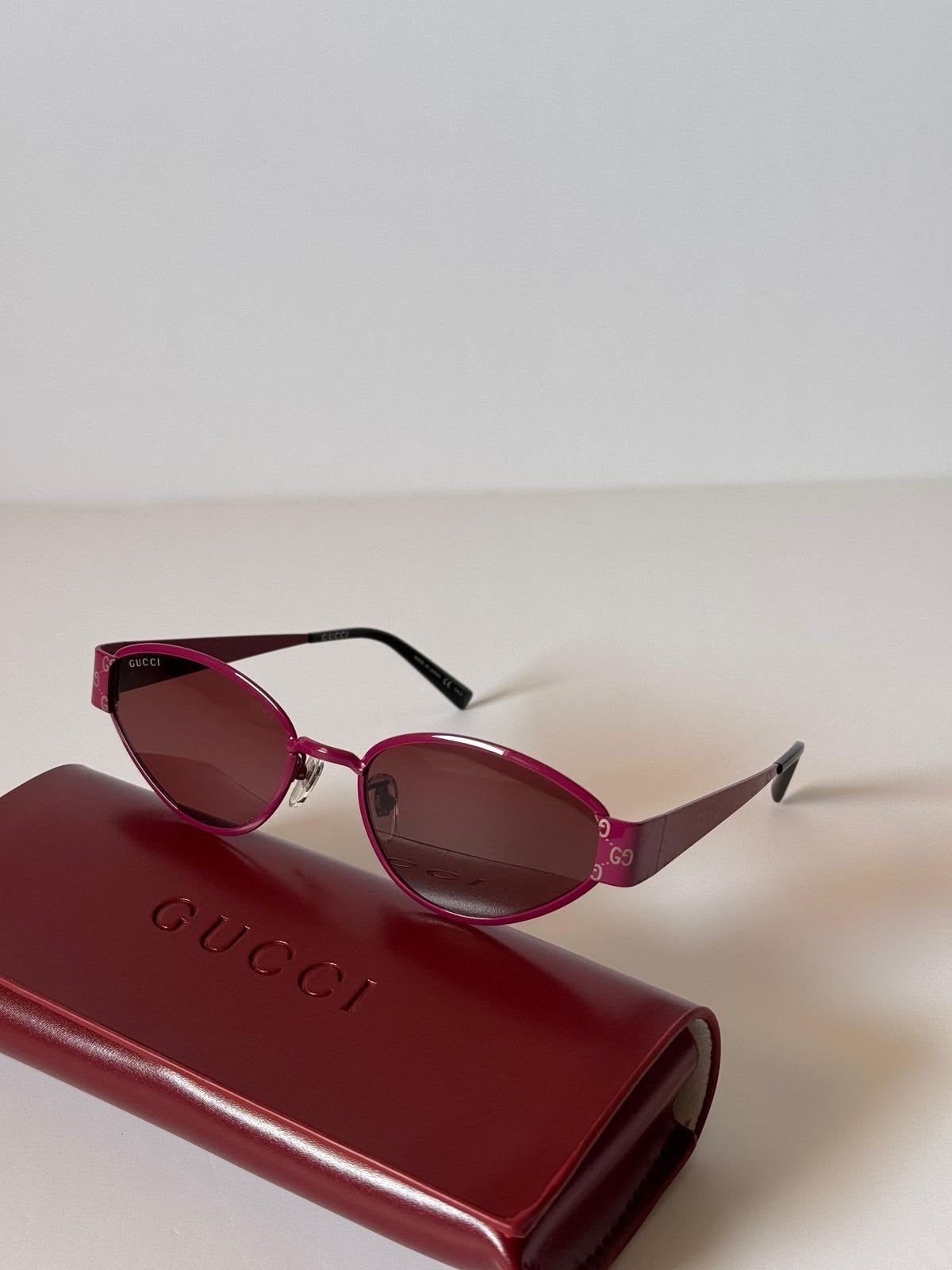 Gucci Sunglasses Red Women’s 