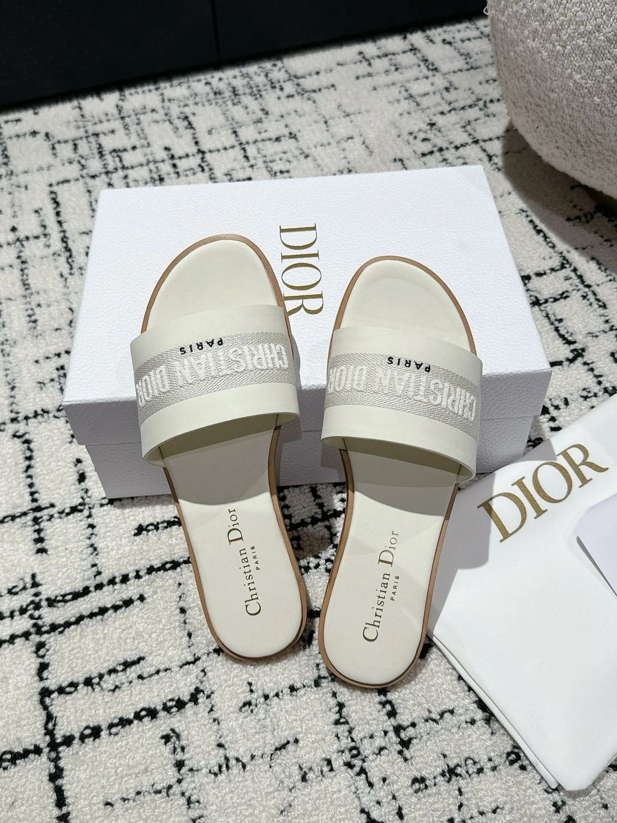 Diala Reefa Slides