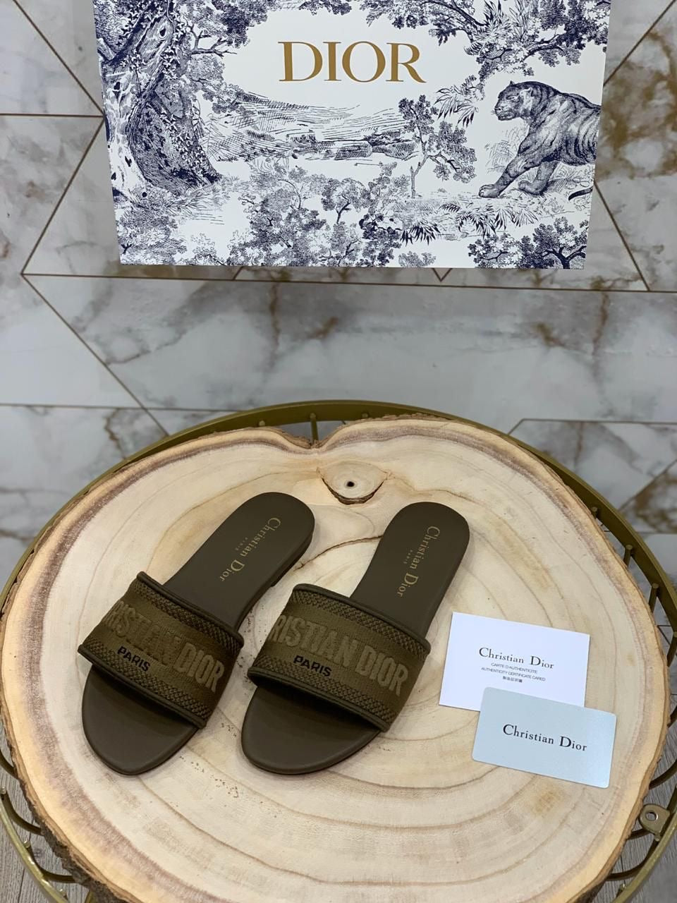Diala Gafa Slides