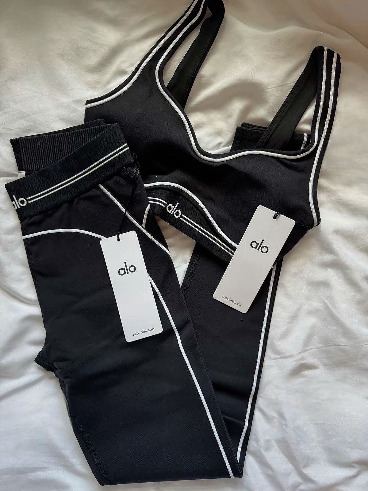 Aola Set