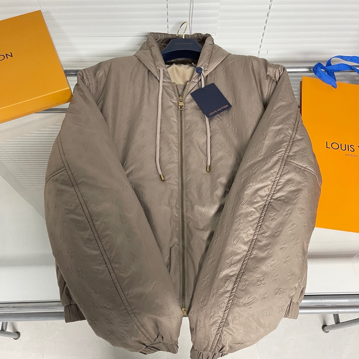 Luxina Bomber