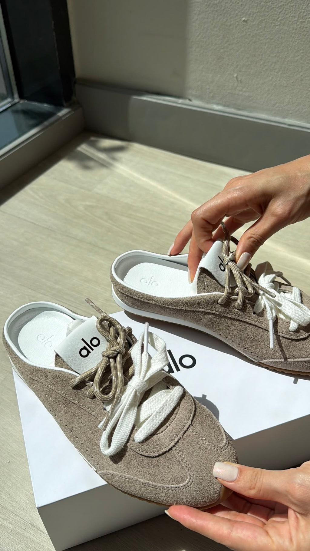 Alola Finca Sneakers
