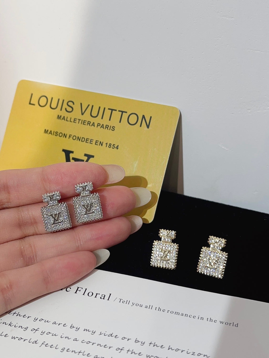 Loala Desti Studs