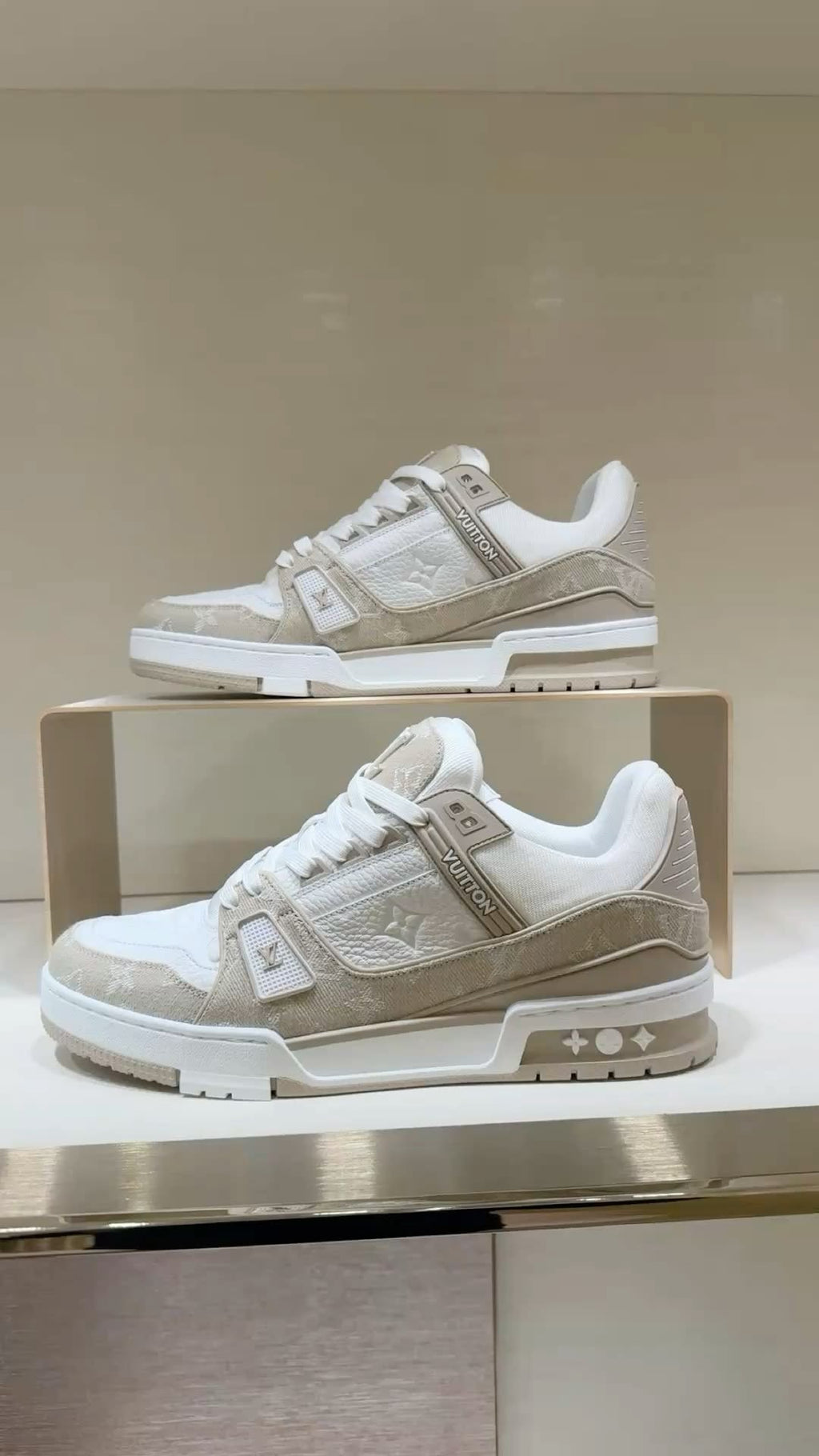 Loala Sinka Sneaker
