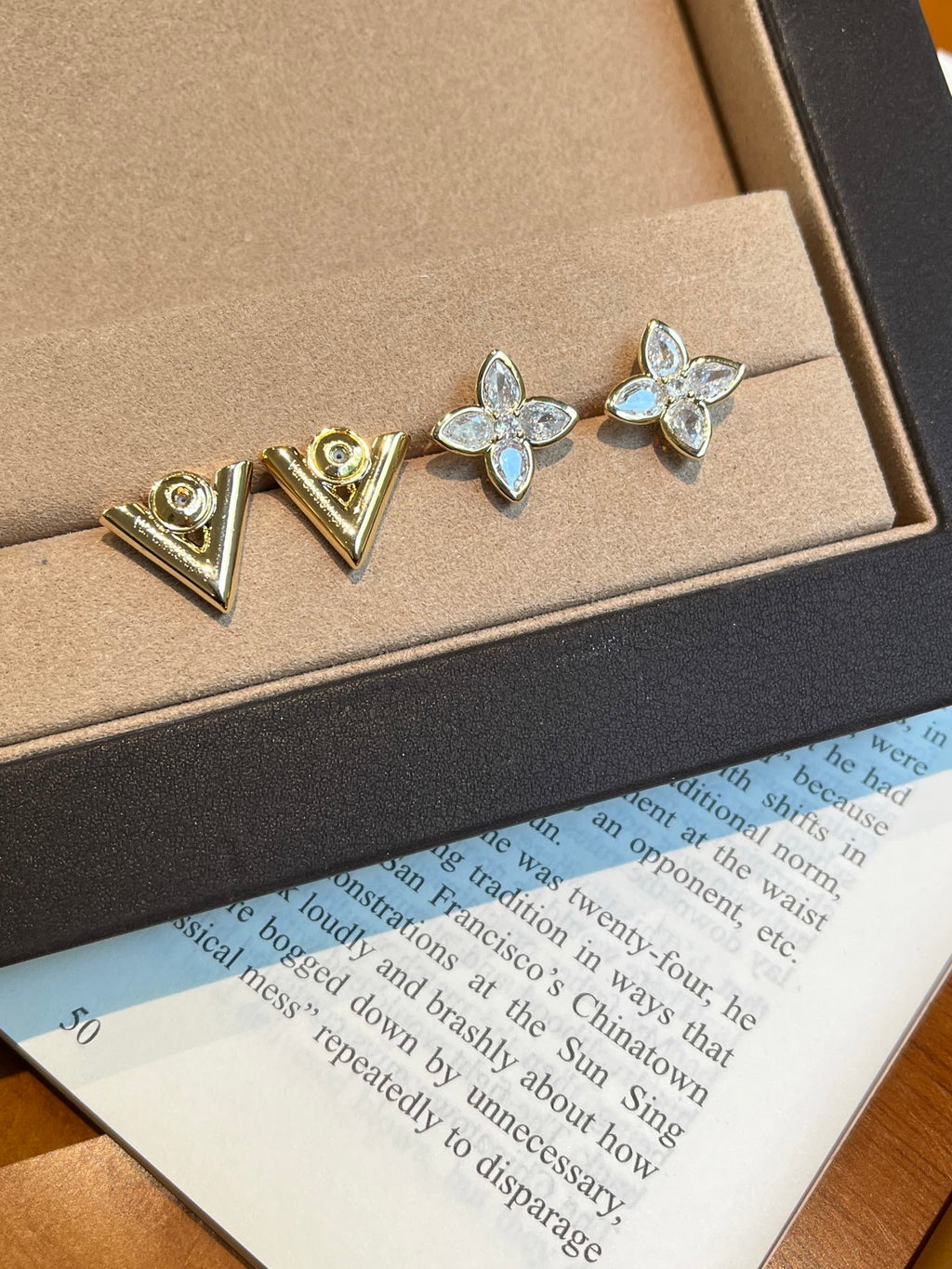 Loala Seda Studs