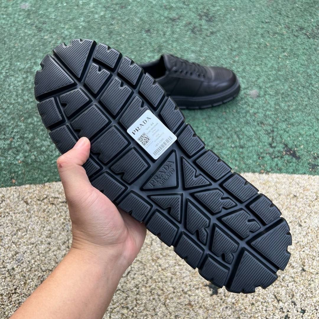 Paola Dinka Trainers