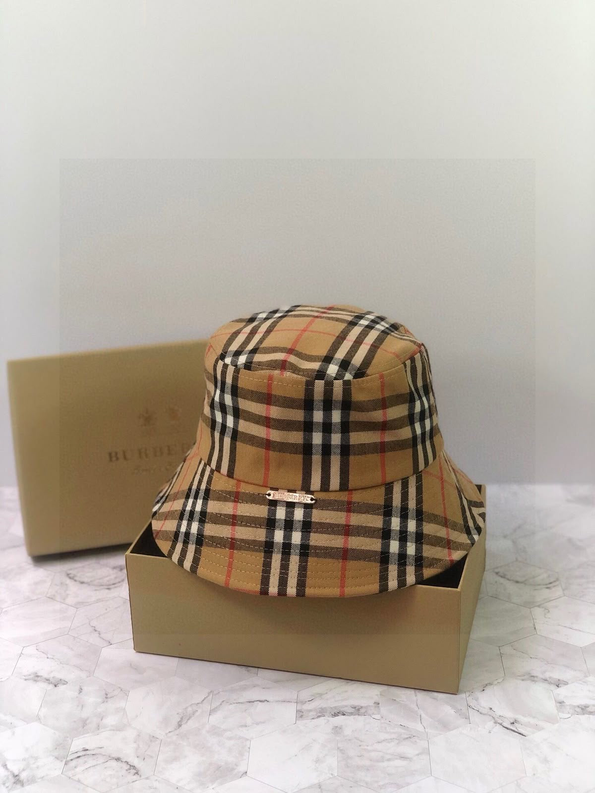 Berkella Hat