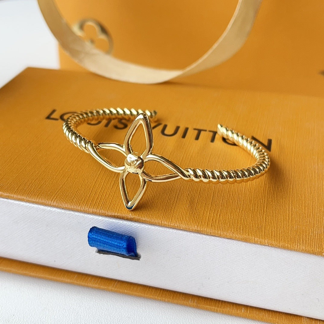 Loala Wretta Bracelet