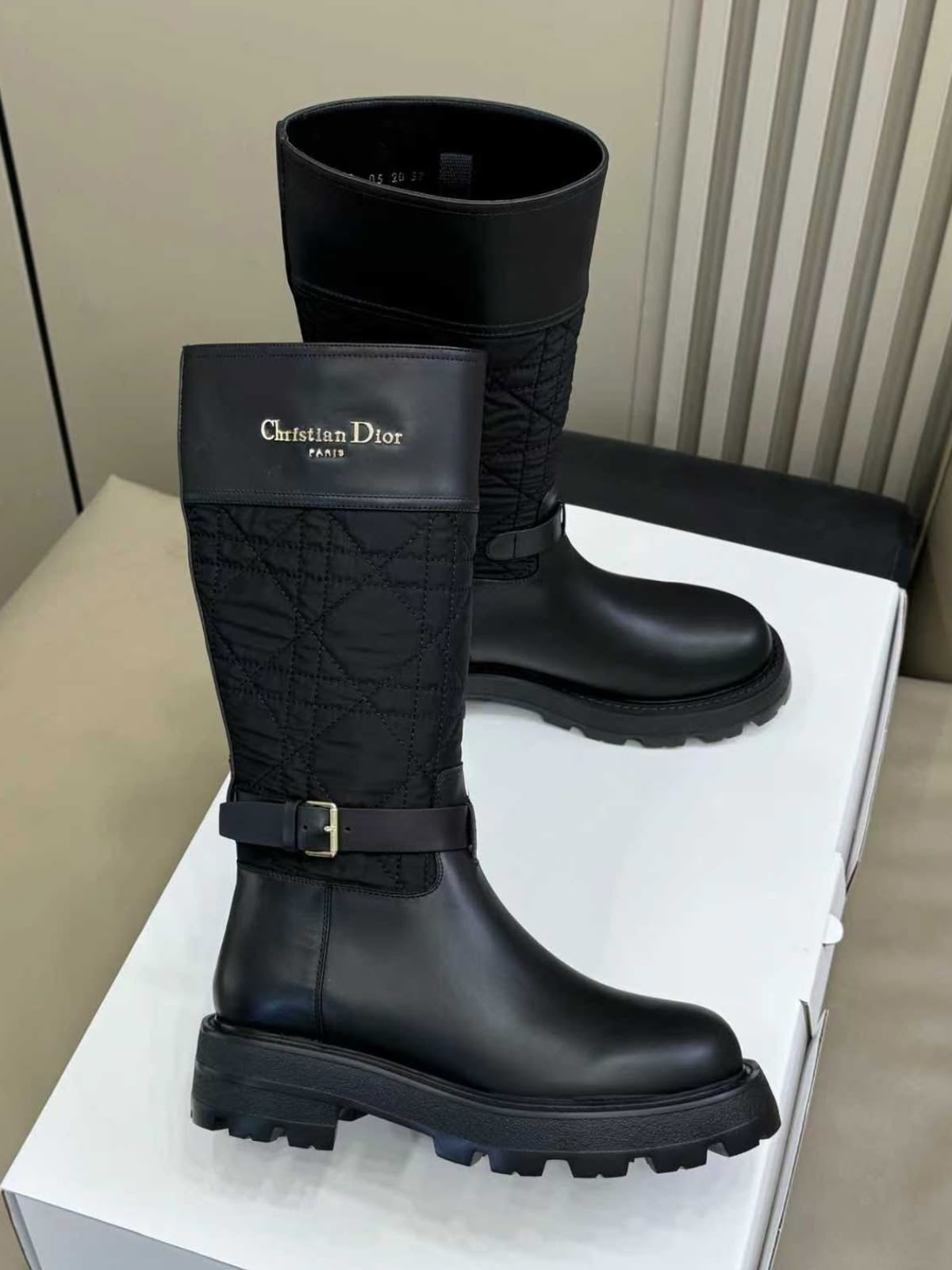Dila Fintra Boots