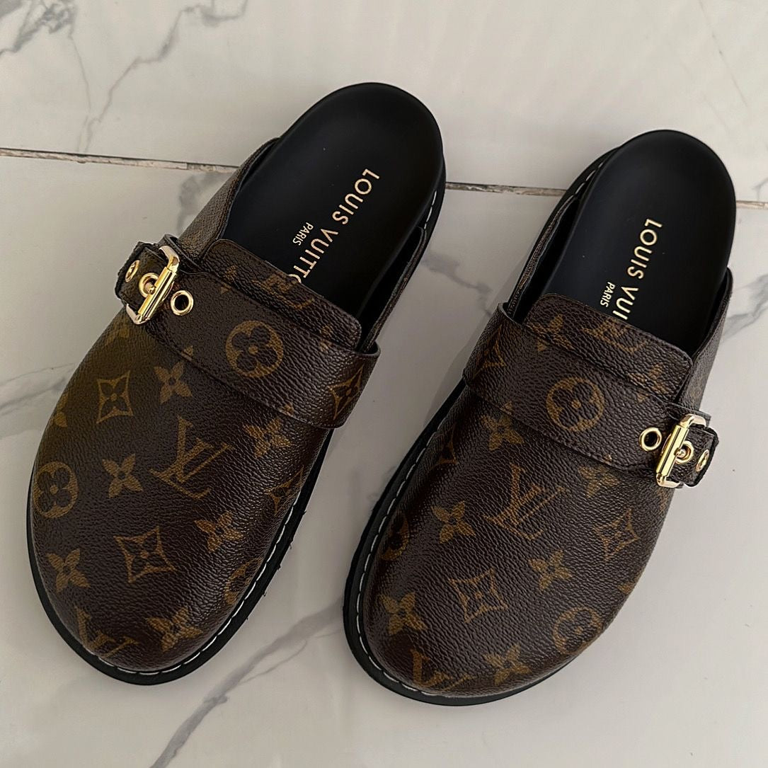 Loala Finka Slides