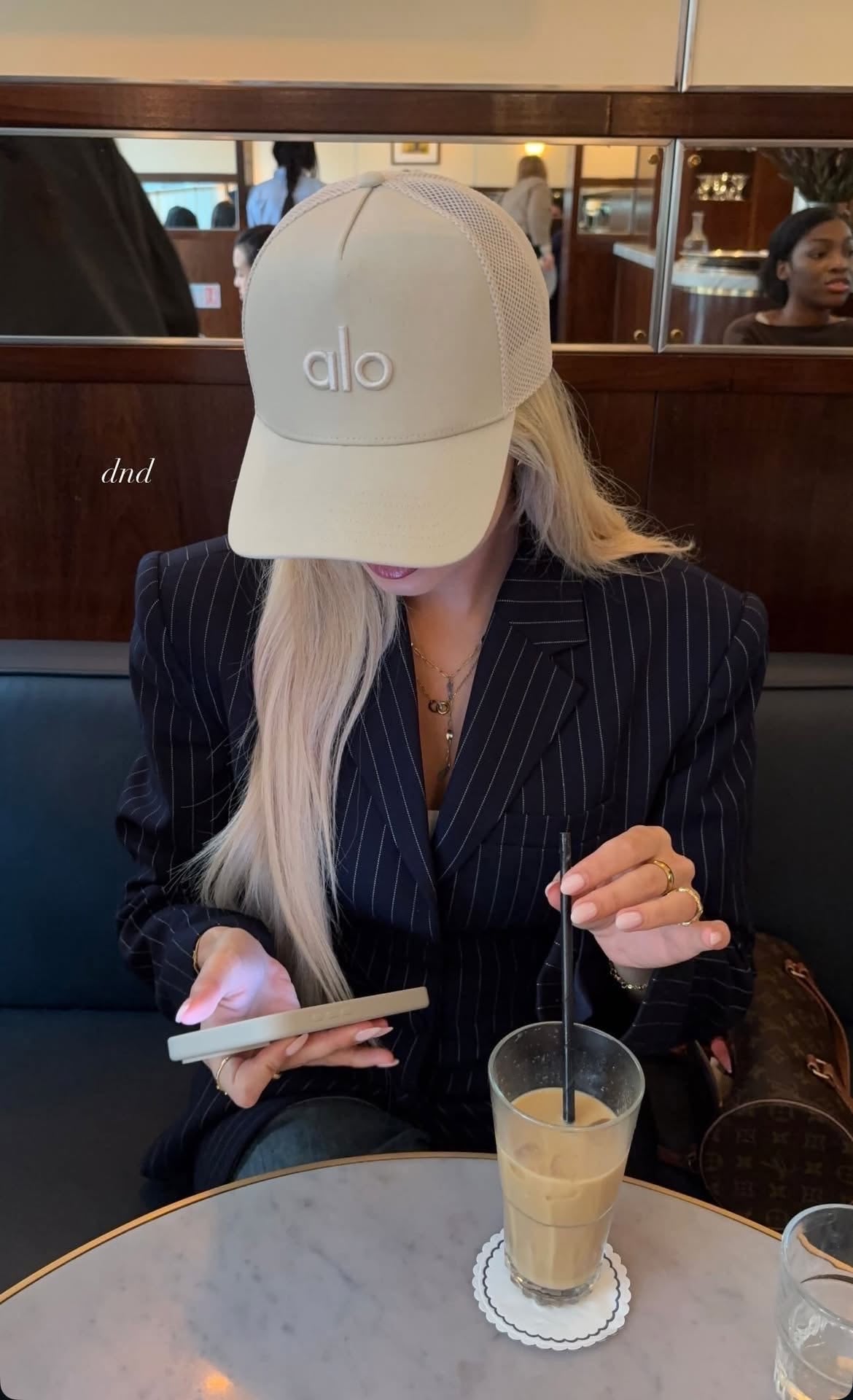 Aola Cap