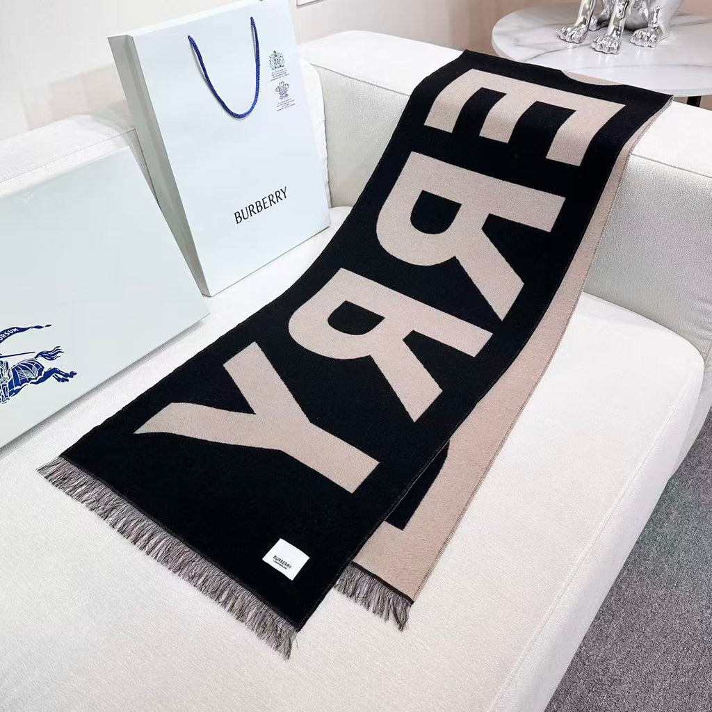 Bila Scarf