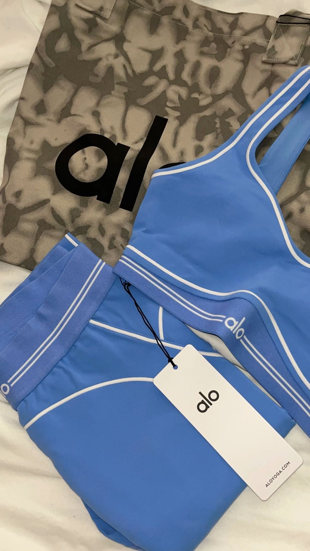 Aola Set Blue