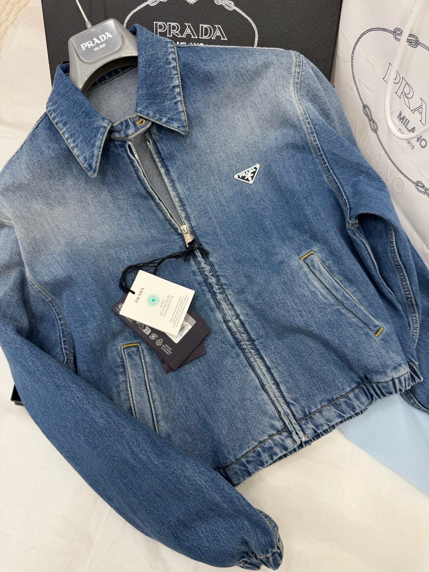 Poala Densi Jacket