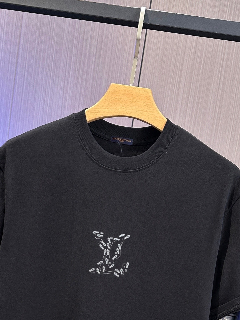 Men’s Louis Vuitton Black Graphic T Shirt 