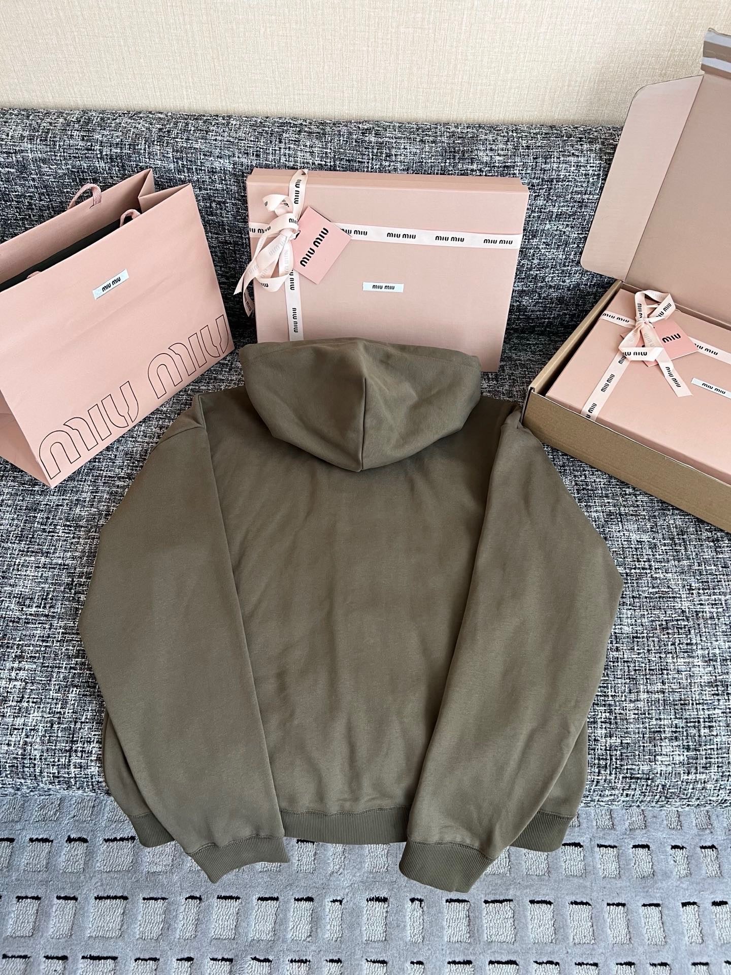 Bina Hoodie