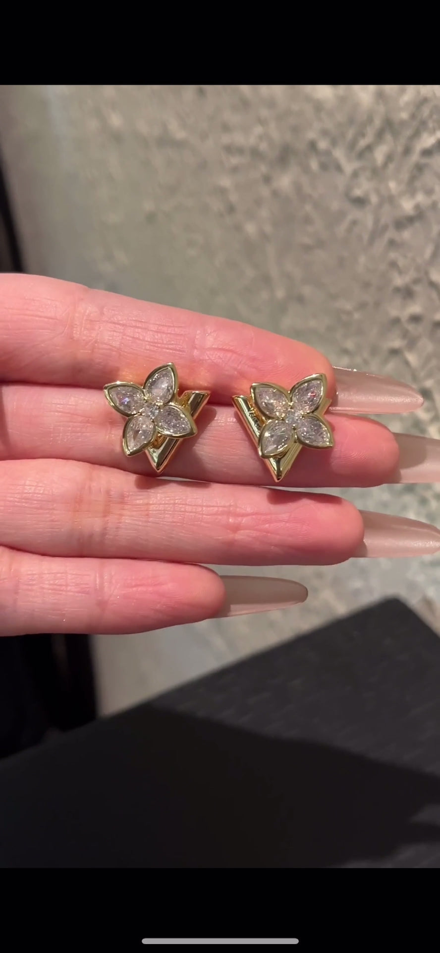Loala Seda Studs